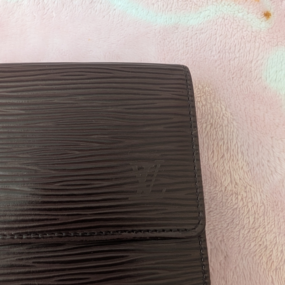 Louis Vuitton Epi Louise Tri Fold Wallet - Picture 4 of 12